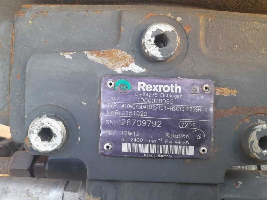Pompa hidraulica Rexroth A10VG45 DA1D2 pentru incarcator frontal Kramer