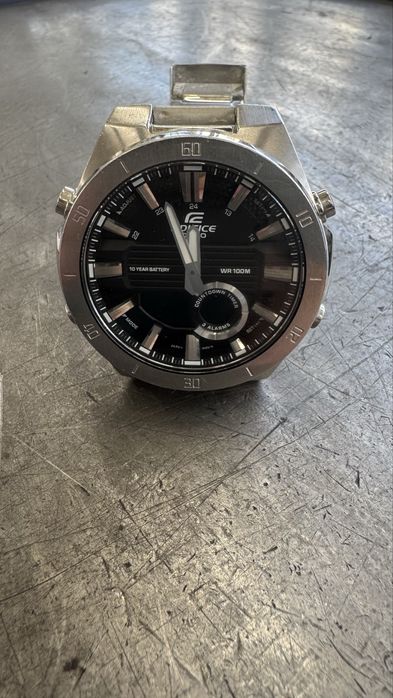 Продавам часовник Casio Edifice, модел ERA-110D-1A (