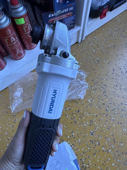 Продам болгарку новая