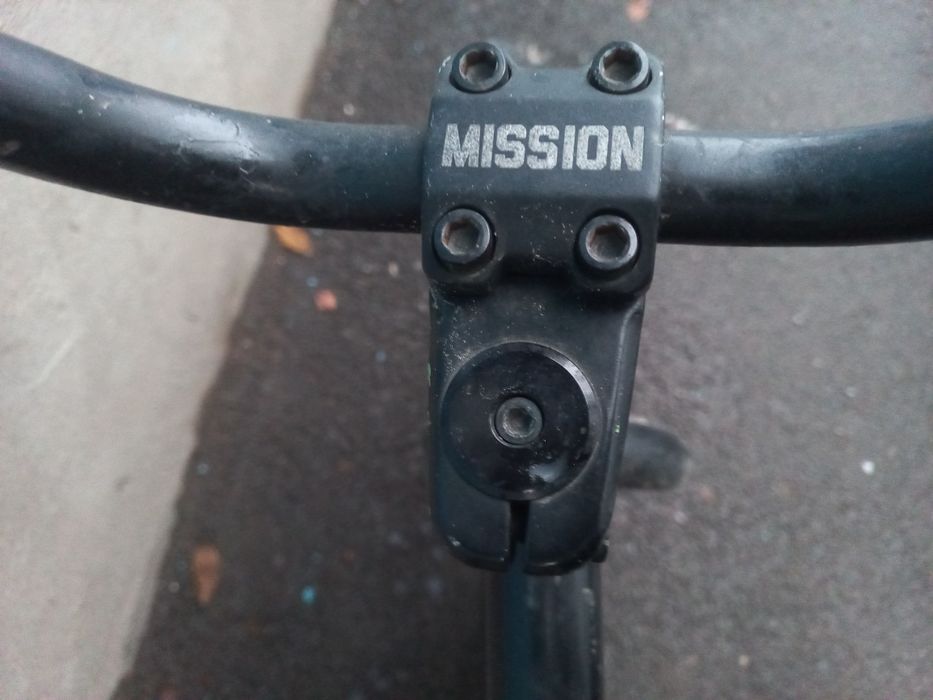 Продам бмх mission