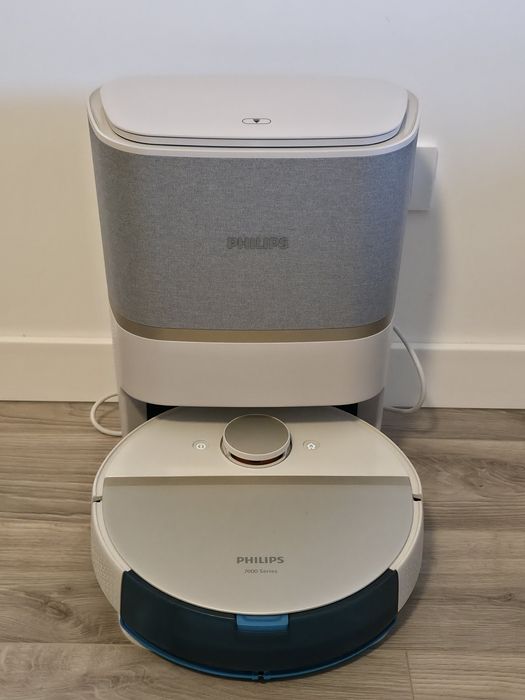 Aspirator robot PHILIPS Seria 7000 Aqua HomeRun XU7100/02