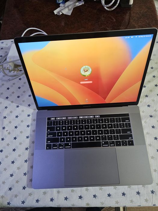 Mackbook pro 15 inch