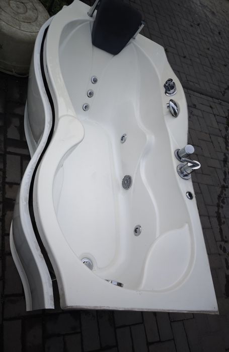 Продам джакузи 170х85