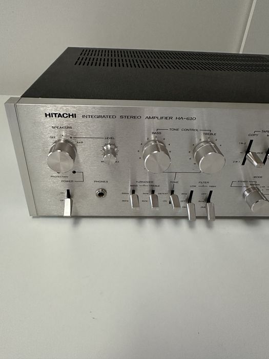 Hitachi HA 610  impecabil