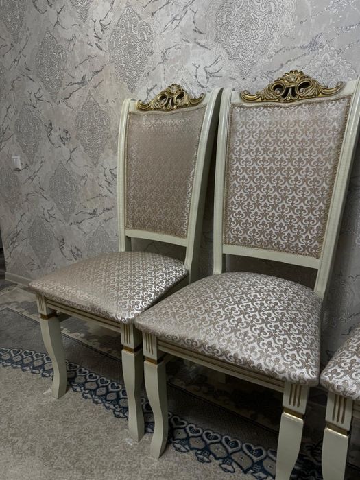 Стулья для гостинной