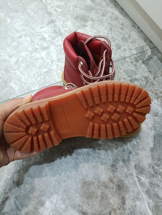 Ботинки          .