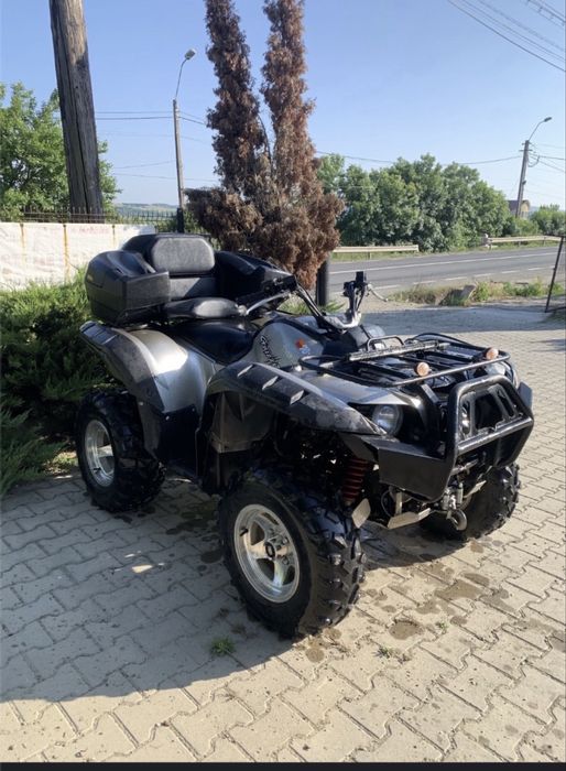 Vând Yamaha Grizzly 700, ATV foarte bine întreținut și îngrijit, în stare foarte bună de funcționare.