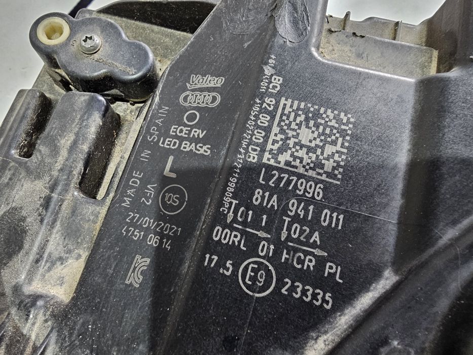 Far stanga led Audi Q2 cod 81A941011