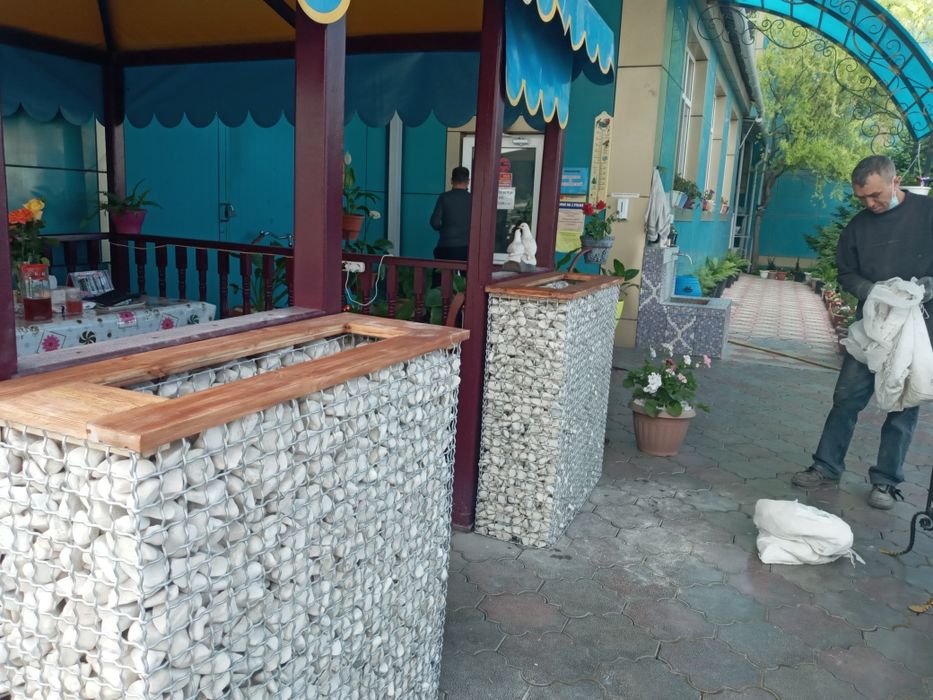 Клумба подцветочник