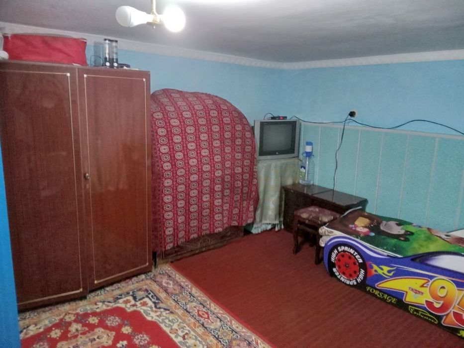 Xovli sotiladi 7sotix chirchiq oktyabr bozorda