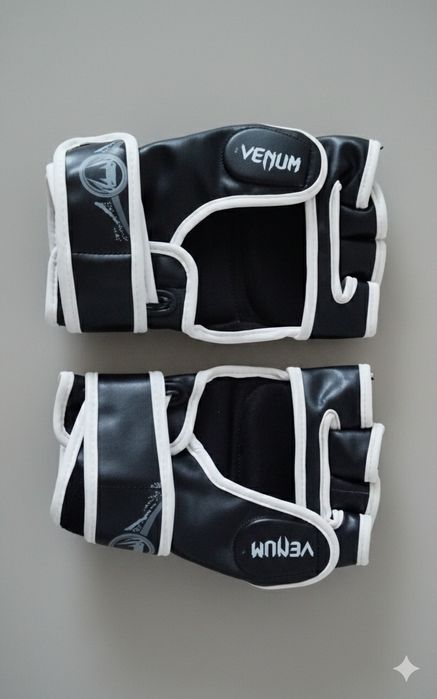 Продам перчатки для смешынных единоборств