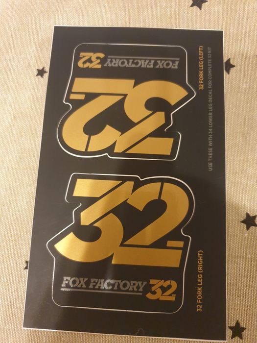 Vand abtibilduri (decals) originale pentru furci / suspensii spate FOX