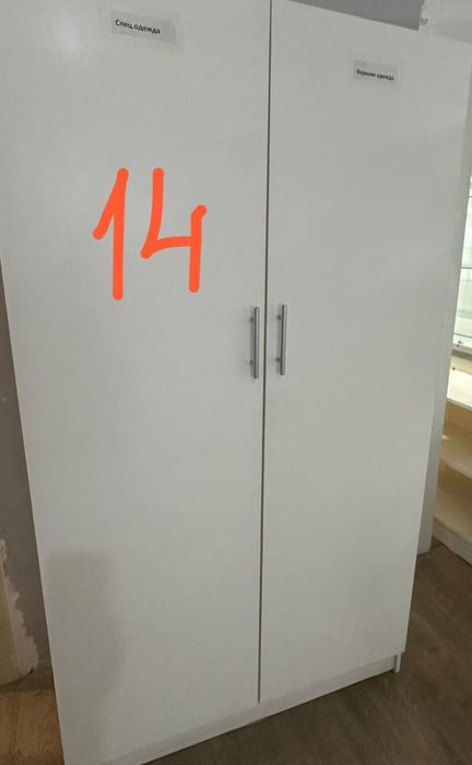 Витрины и шкафы для аптеки