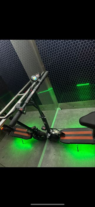 Продам элеькро самокат куго керин м4 про торг есть