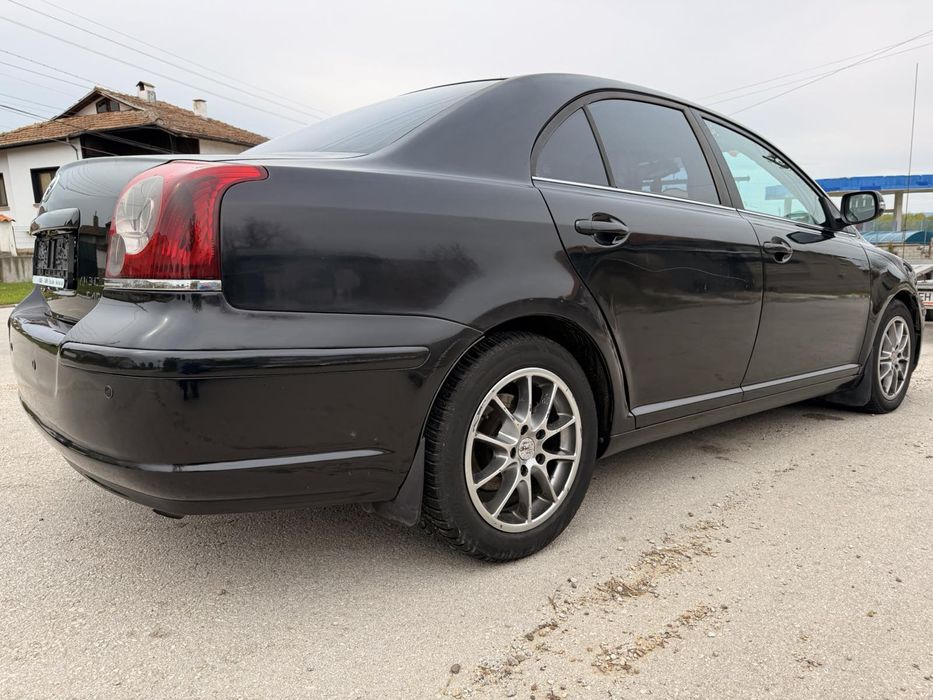 Toyota Avensis T25 2.2