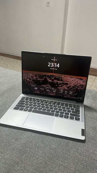 Продается ноутбук LENOVO