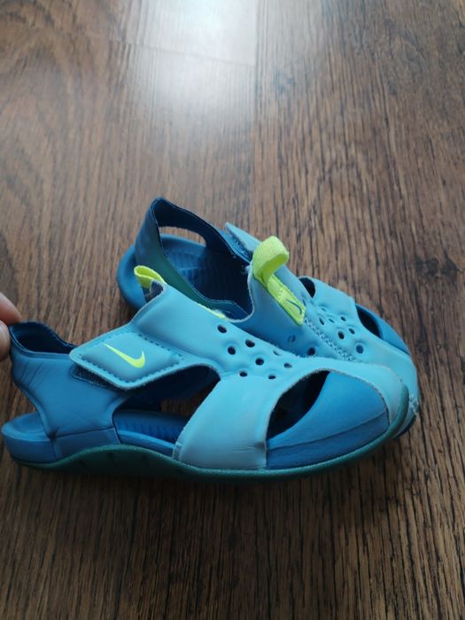 nike - страхотни детски сандали 25-номер 100% оригинал много добро състояние
