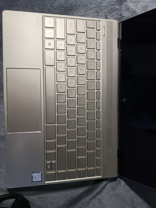 Ноутбук HP Envy 13