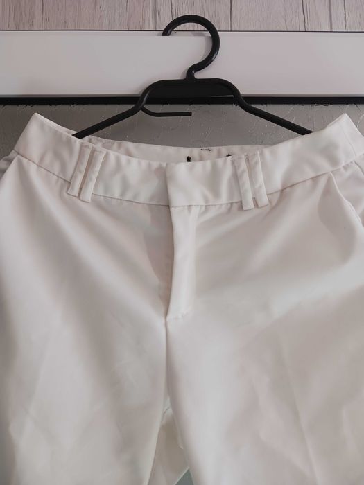 Снежно бял чарлстон на Zara