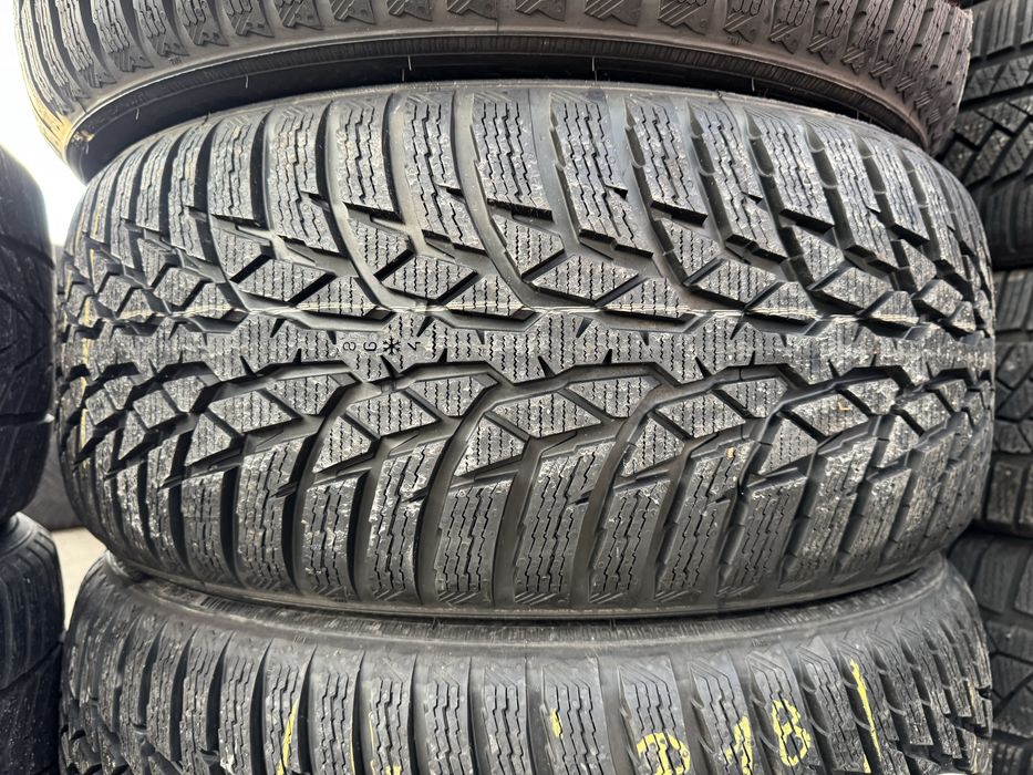 Anvelope Noi 235/50/17 Nokian