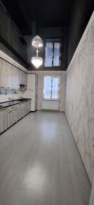 Kvartira sotiladi 7 mikrorayon