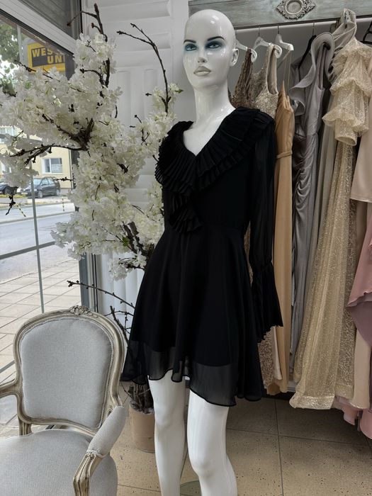 Рокля на Valentino, zara