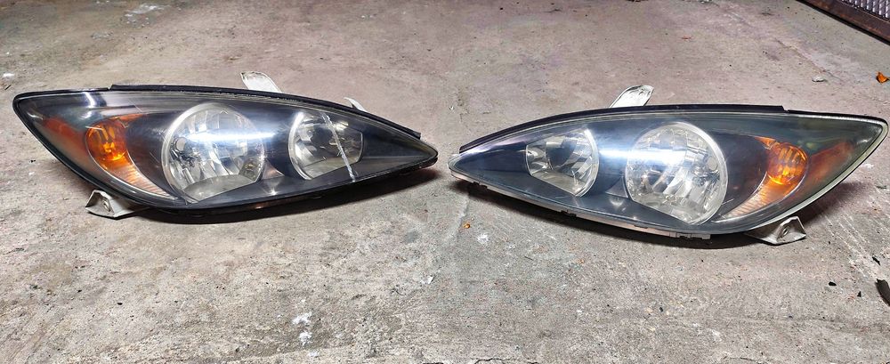 Продам фары на Камри 30. Оригинал.