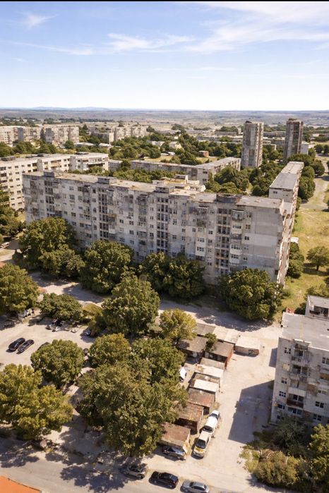 Тристаен  87кв.м реална квадратура панелна сграда