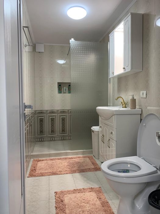 De vanvare apartament cu terasa si parcare