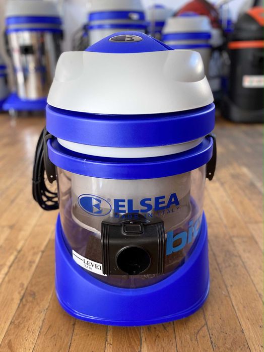 Aspirator Profesional Praf - Lichide 1200 W cu Filtraj prin Apa