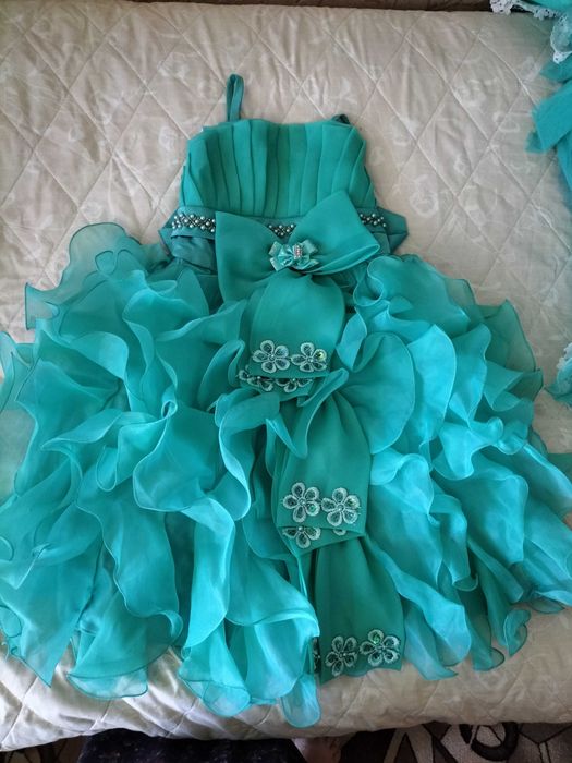 Платье детское на 5-6 лет