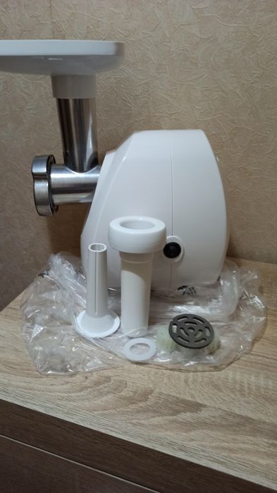 Продам электромясорубку