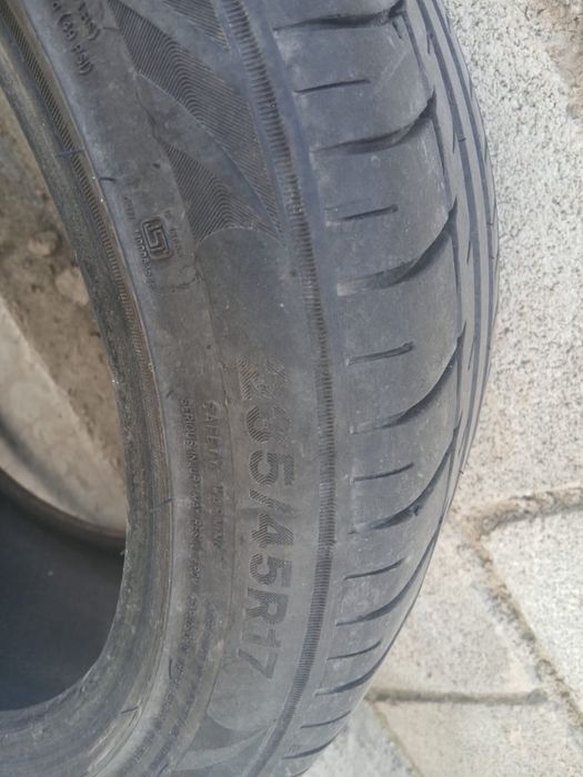 Шины летние 235/45/17 размер