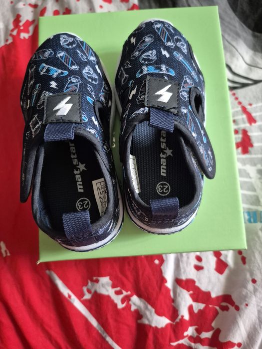 Пантофи за момче