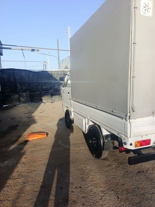 Avtomobil Labo orqasi tentlik