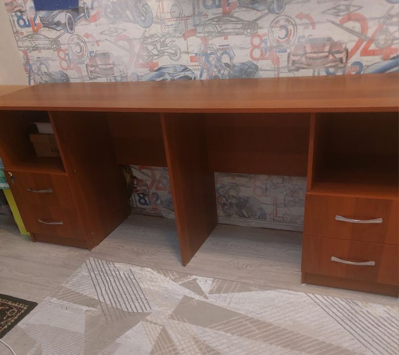 Продам стол письменный