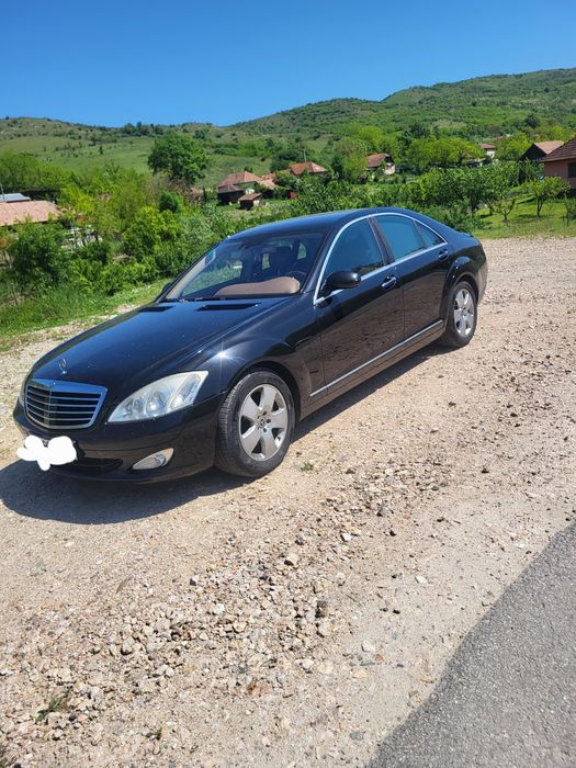Vând Mercedes S 320