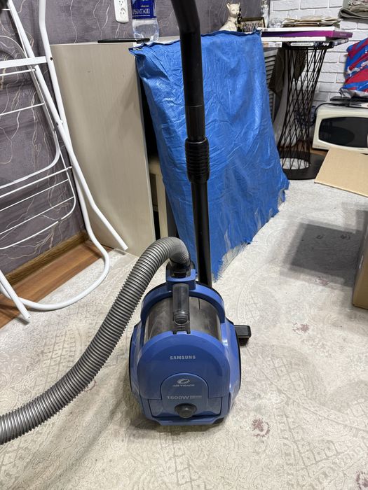 Пылесос samsung  в отличном состоянии