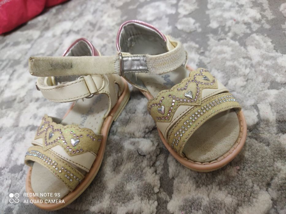 Детские кожаные босоножки 20 размер