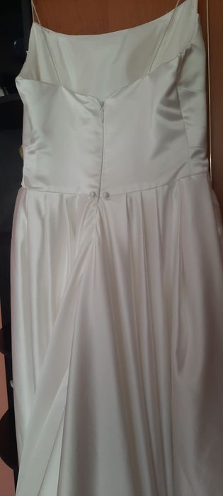 Rochie mireasa cu trena
