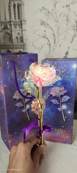 Galaxy роза в подарочной упаковке подарок девушке