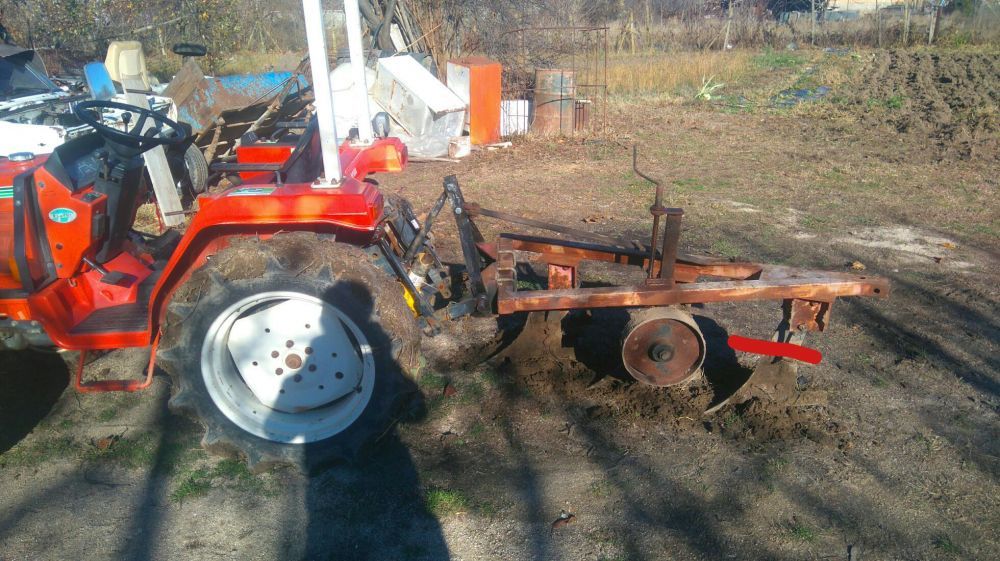 Услуги с  малък трактор