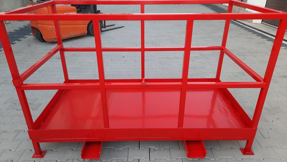 Nacelă  de vânzare