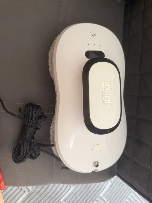 Robot de spalat geamuri ihunt