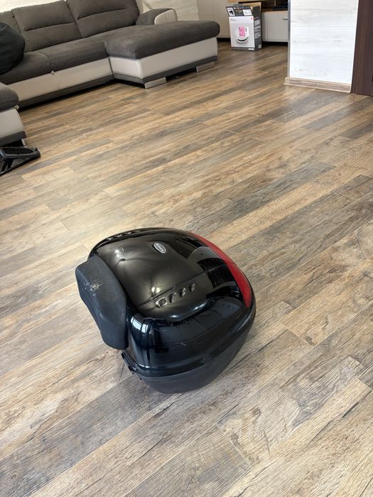 Куфар и Стойка за piaggio x9