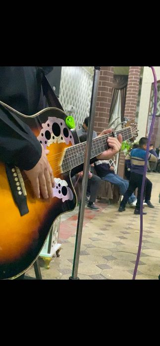 Akustik gitara 40 razmer chexoli bn