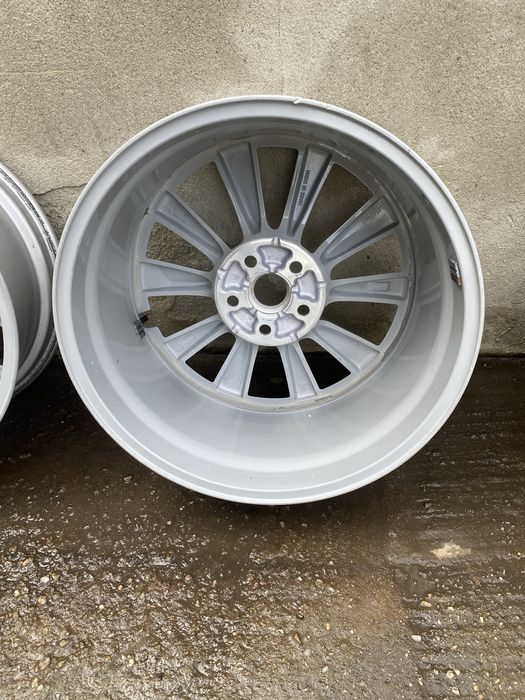 Janta aliaj 19" Tesla model 3