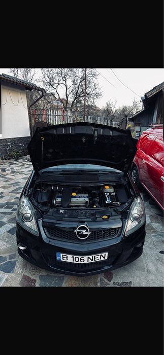Opel Zafira  b Opc