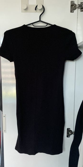 Юношестка черна рокля