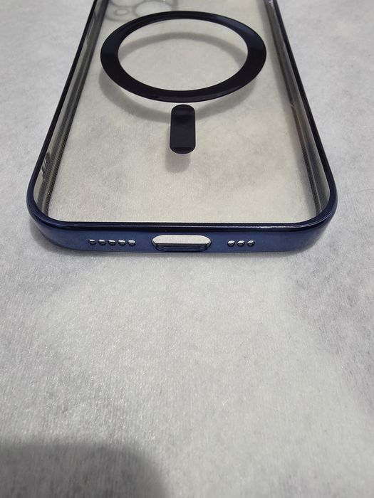 Husa Silicon iPhone 13 MagSafe Transparenta cu margini albastre